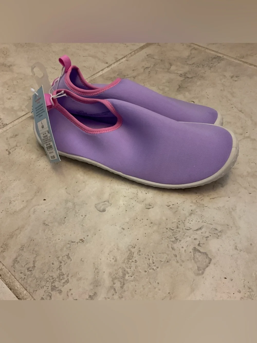 Cat & Jack NWT slip on water shoes purple with Pink Trim, size 4/5